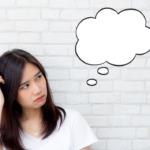 交通事故で悩む女性