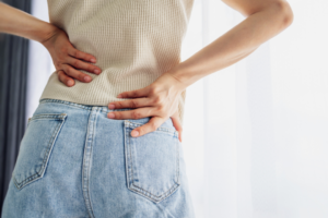 骨盤の歪みに悩む女性